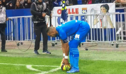 自贡一女士购买川超门票被骗，陆续转账13万余元