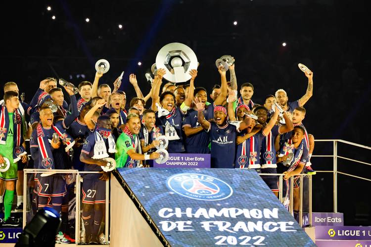 阿尔梅里亚后卫阿里达内因酒驾肇事逃逸被捕，次日仍照常训练（阿尔梅里亚后卫阿里达内酒驾肇逃遭逮捕，翌日仍正常训练）