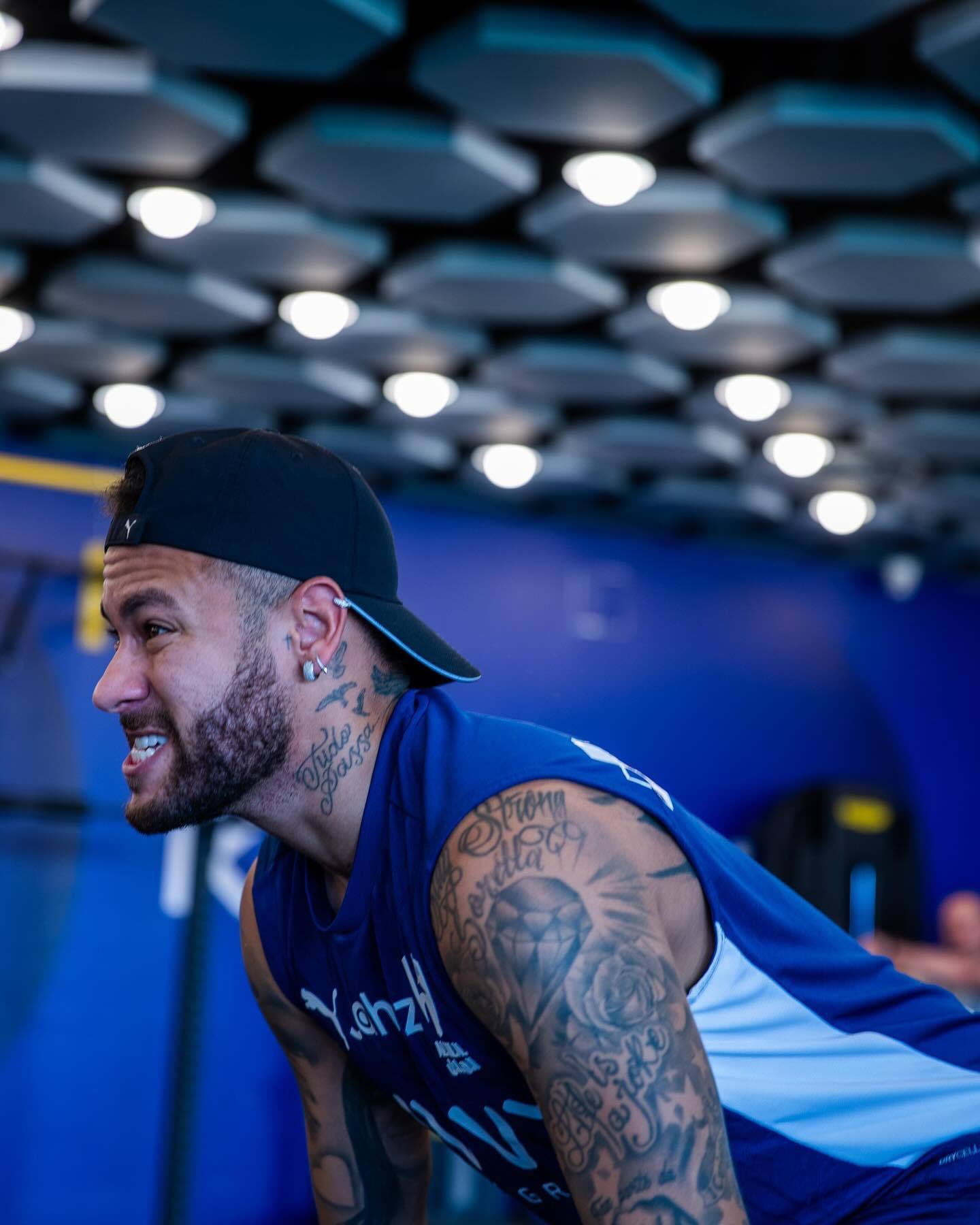 毕巴vs皇马首发：姆巴佩PK尼科、阿诺德，维尼修斯先发（毕巴战皇马首发揭晓：姆巴佩对决尼科、阿诺德，维尼修斯首发登场）