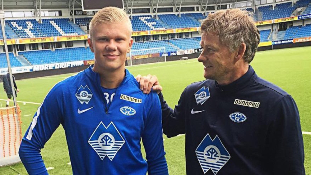 法媒：曼城、利物浦和热刺有意埃弗顿边锋恩迪亚耶（法媒称：曼城、利物浦、热刺有意引进埃弗顿边锋恩迪亚耶）