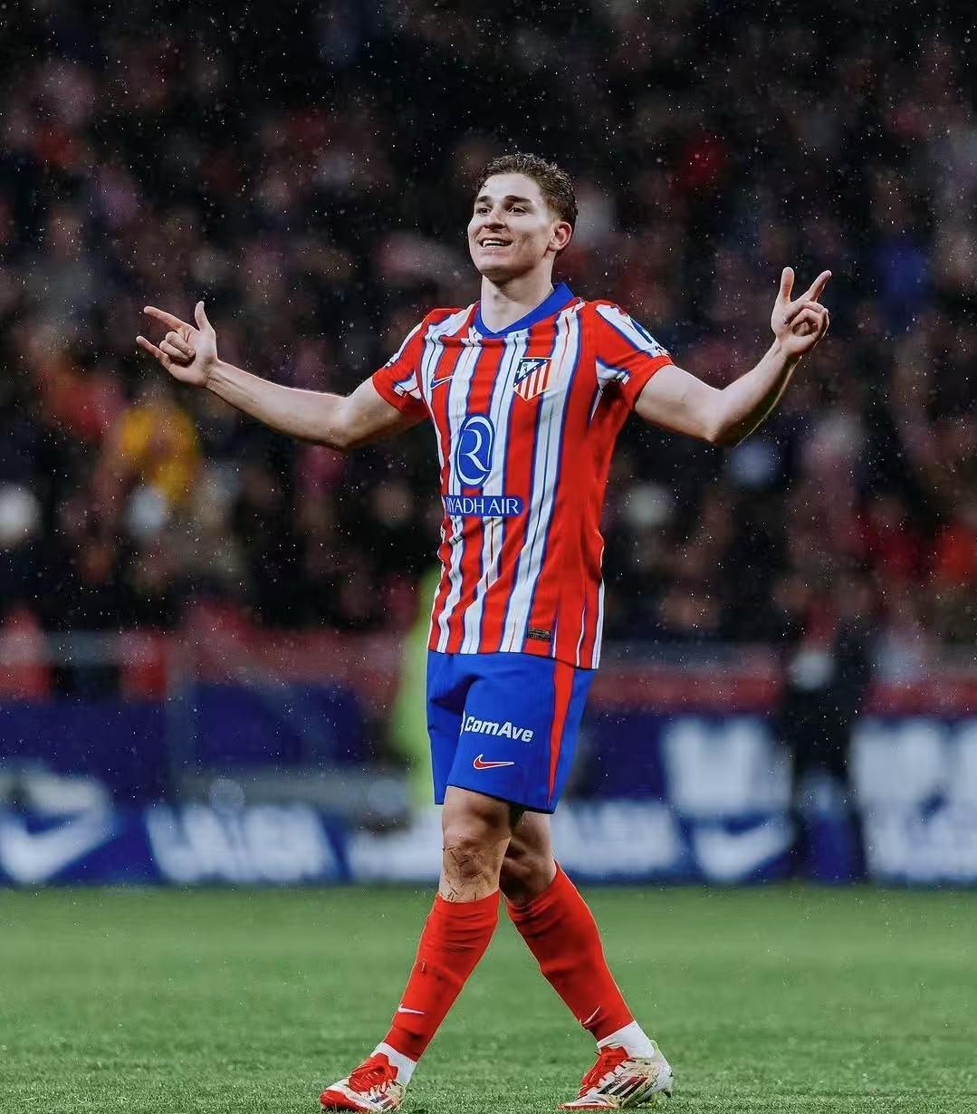 莫雷托：米兰可能会尝试将莱奥的合同再延长两到三年（莫雷托：米兰或将推动与莱奥续约两至三年）