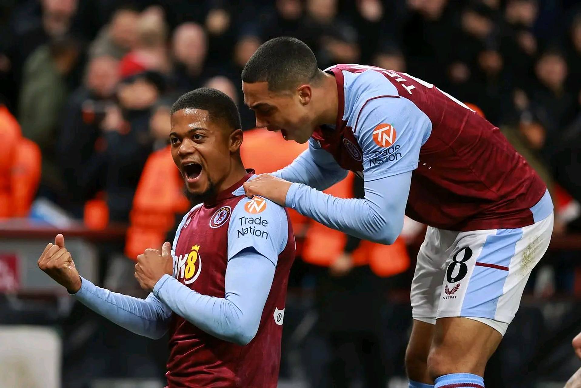 德甲半场：布兰特抽射建功，聚勒送助攻，多特1-0门兴（德甲半场战报：聚勒送助，布兰特抽射破门，多特暂1-0领先门兴）