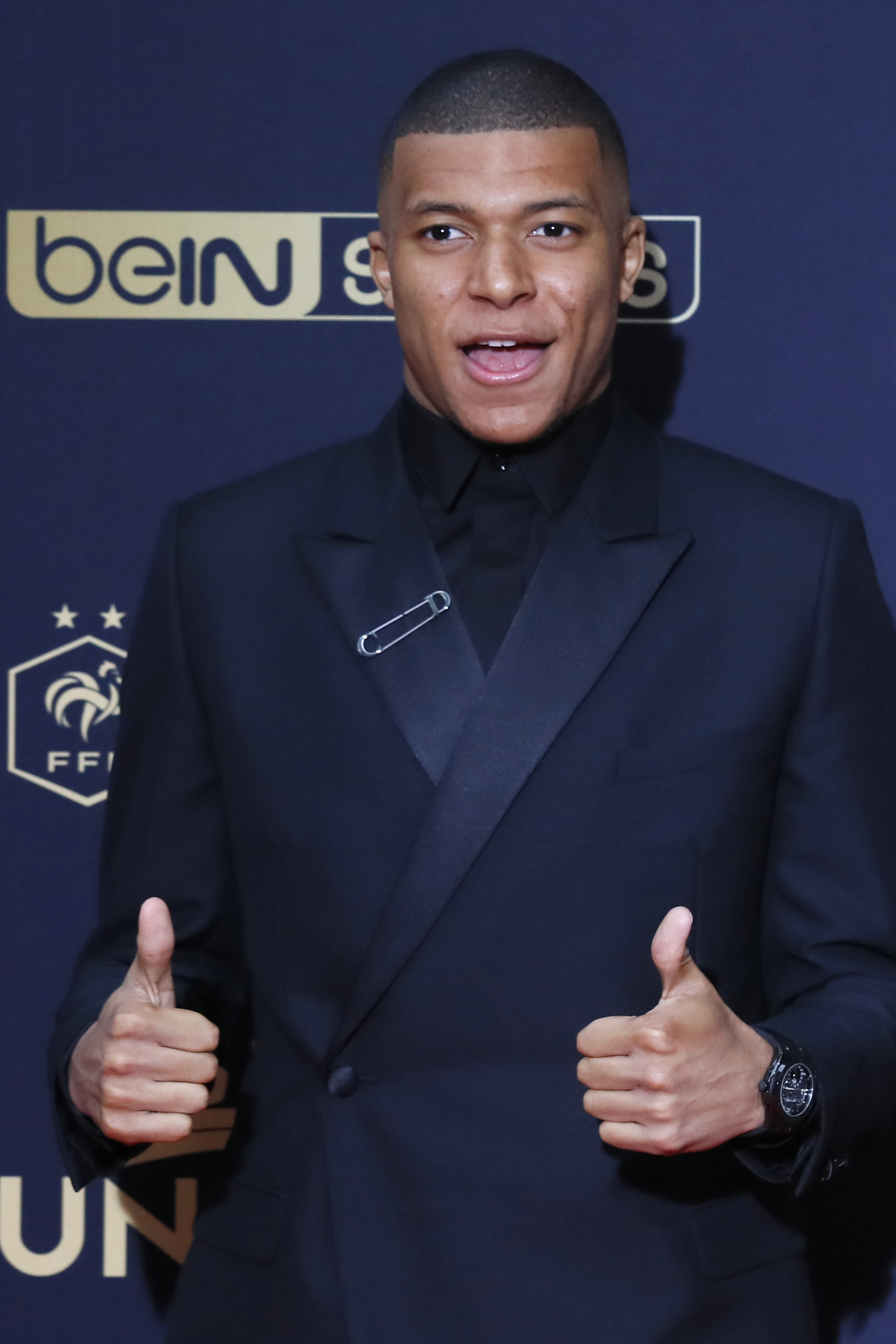 拉斯帕多里：巴萨与皇马都非常强大，但我觉得马竞同样出色（拉斯帕多里：巴萨皇马实力强劲，马竞丝毫不落下风）