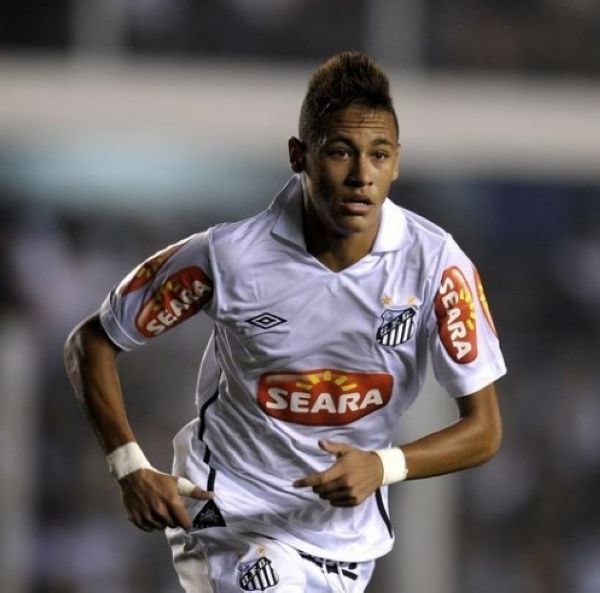 哈萨克斯坦足球超级联赛：13座城市的14支球队（哈萨克斯坦足球超联赛：14队分布在13座城市）